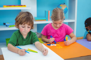 Celebriamo l’inizio della scuola con targhe, coccarde e filastrocche - Paidea Magazine