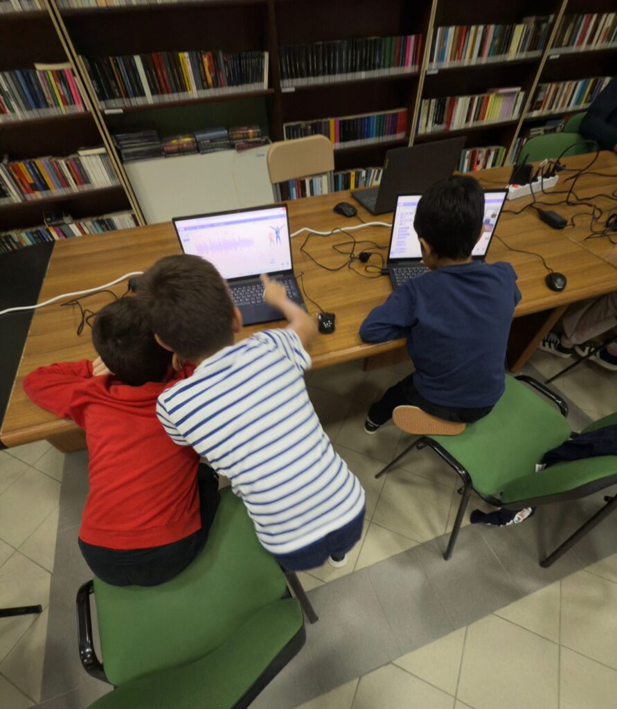Castelnuovo GameLab: un laboratorio di coding per bambini nel cuore del Cilento 02